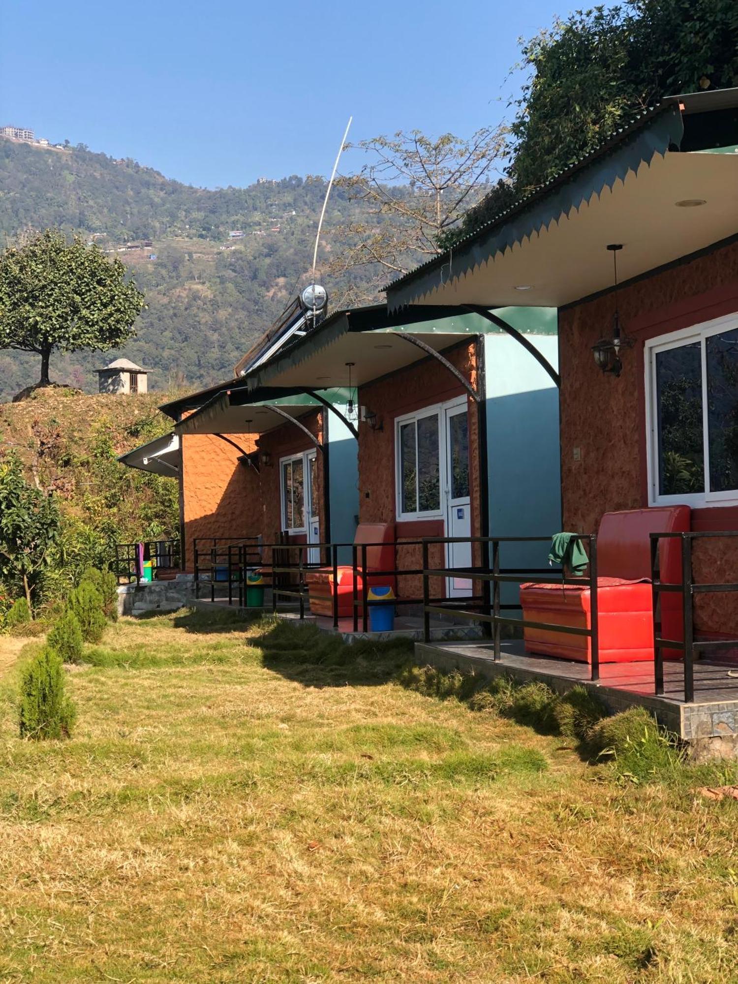 Into The Wild Pokhara Villa Kāskī Eksteriør billede